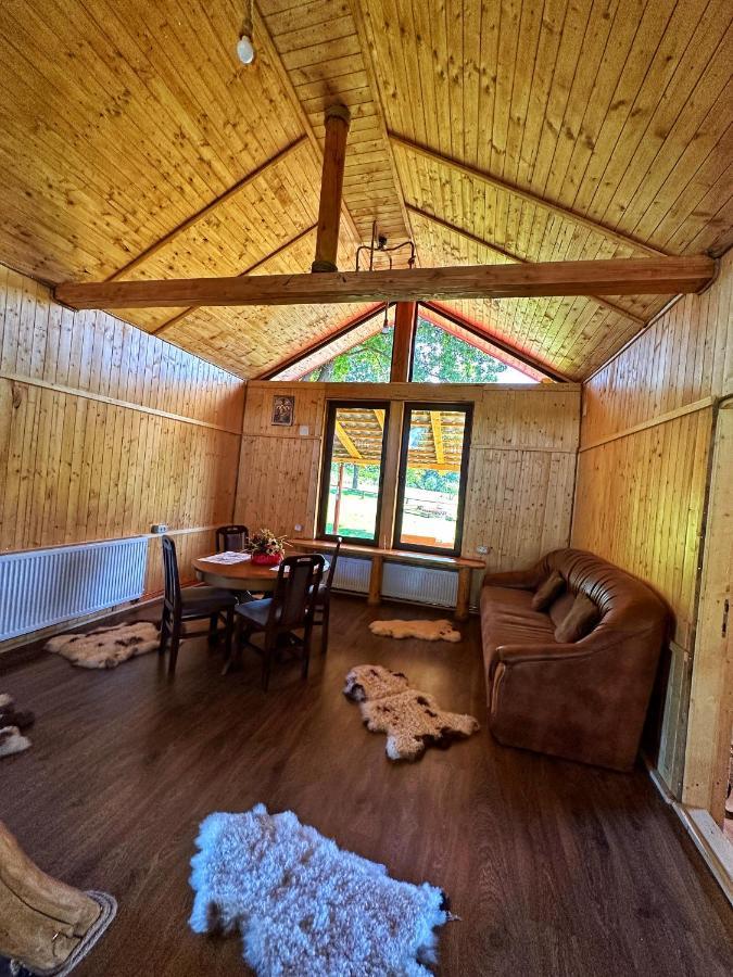 Casuta Din Stejari-Transalpina Villa Novaci-Străini Екстериор снимка