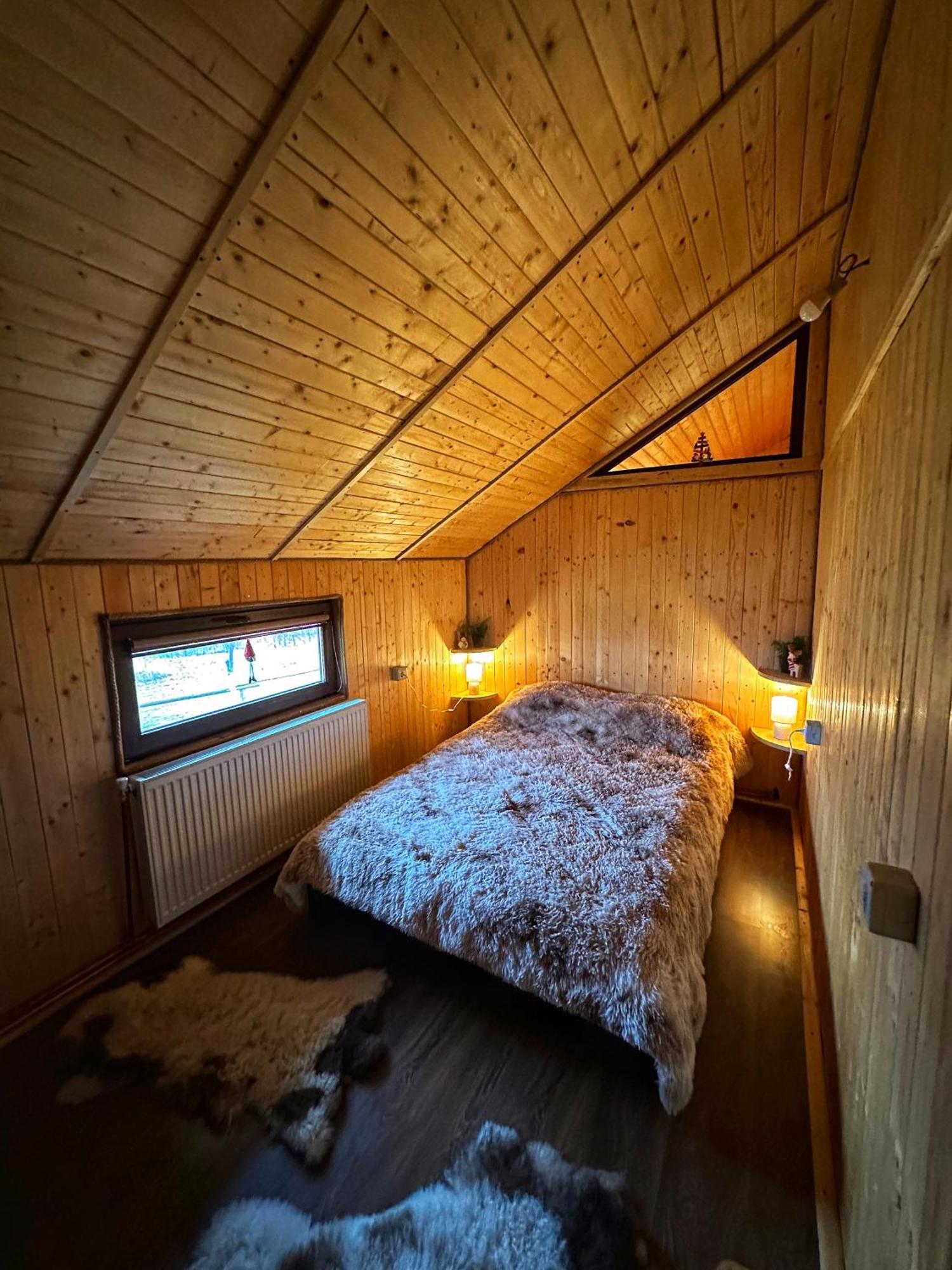 Casuta Din Stejari-Transalpina Villa Novaci-Străini Екстериор снимка